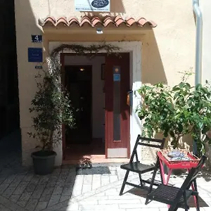 https://old-town-charmer.in-istria.net