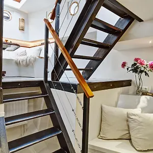 https://a304-romantic-seaship-in-top-center.amsterdamhotelsnl.com