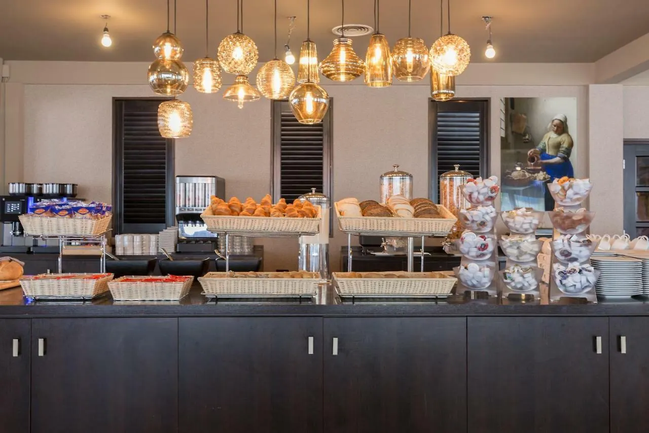 New West Inn Amsterdam Hotel